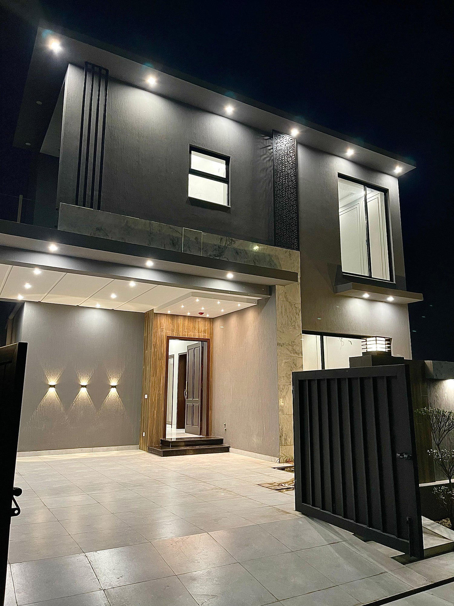 10 Marla Houses in DHA Lahore