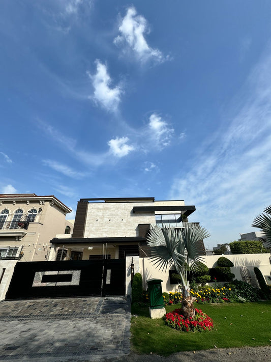 Pre-owned 1 Kanal House in Phase 6