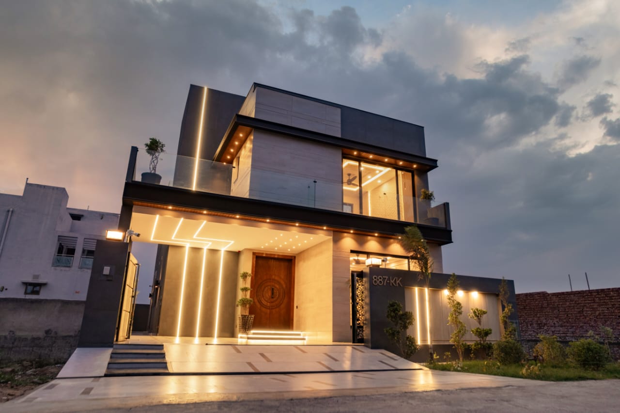 Brand New 9 Marla House in DHA Phase 4