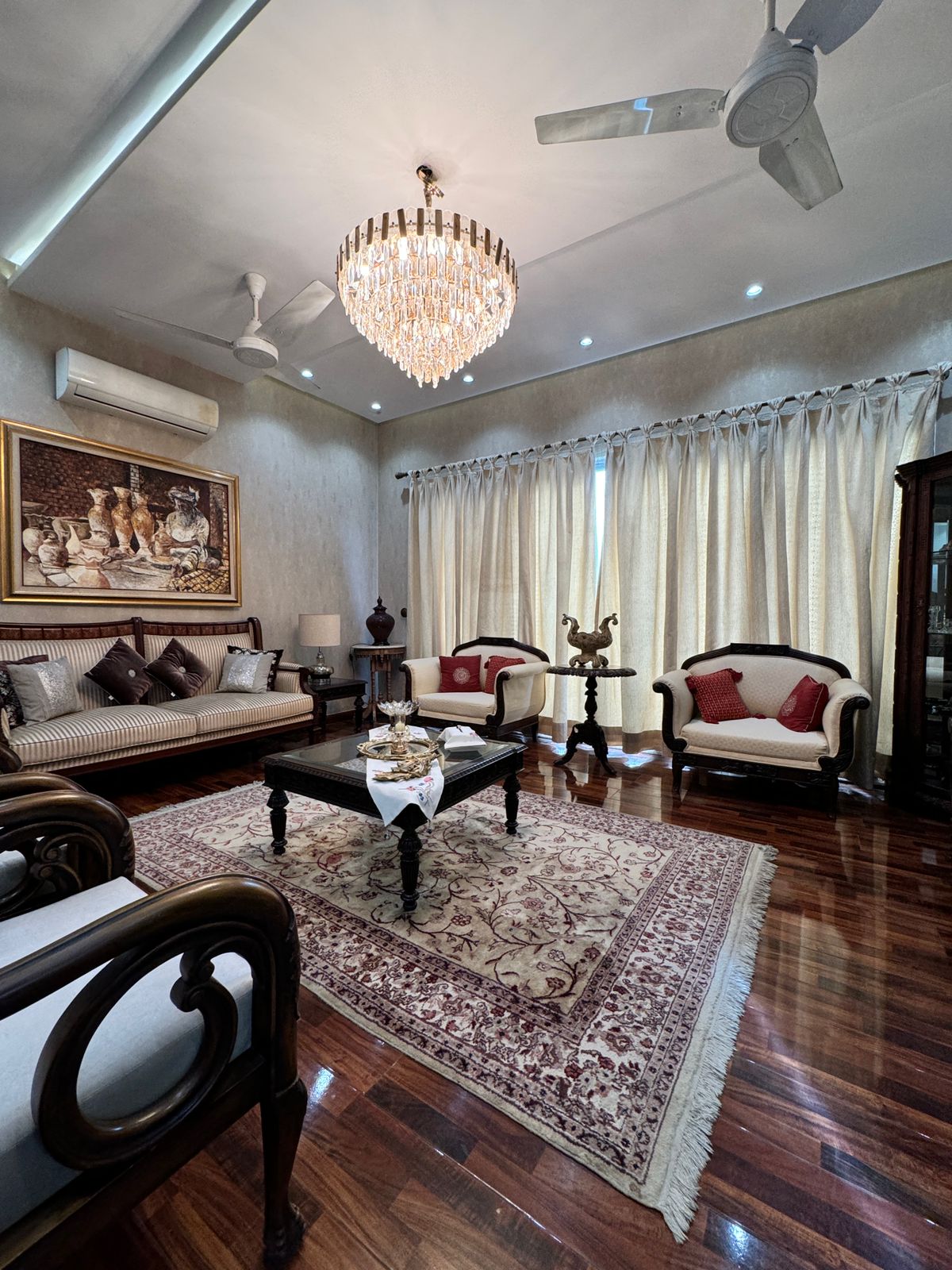 Pre-owned 1 Kanal House in Phase 6