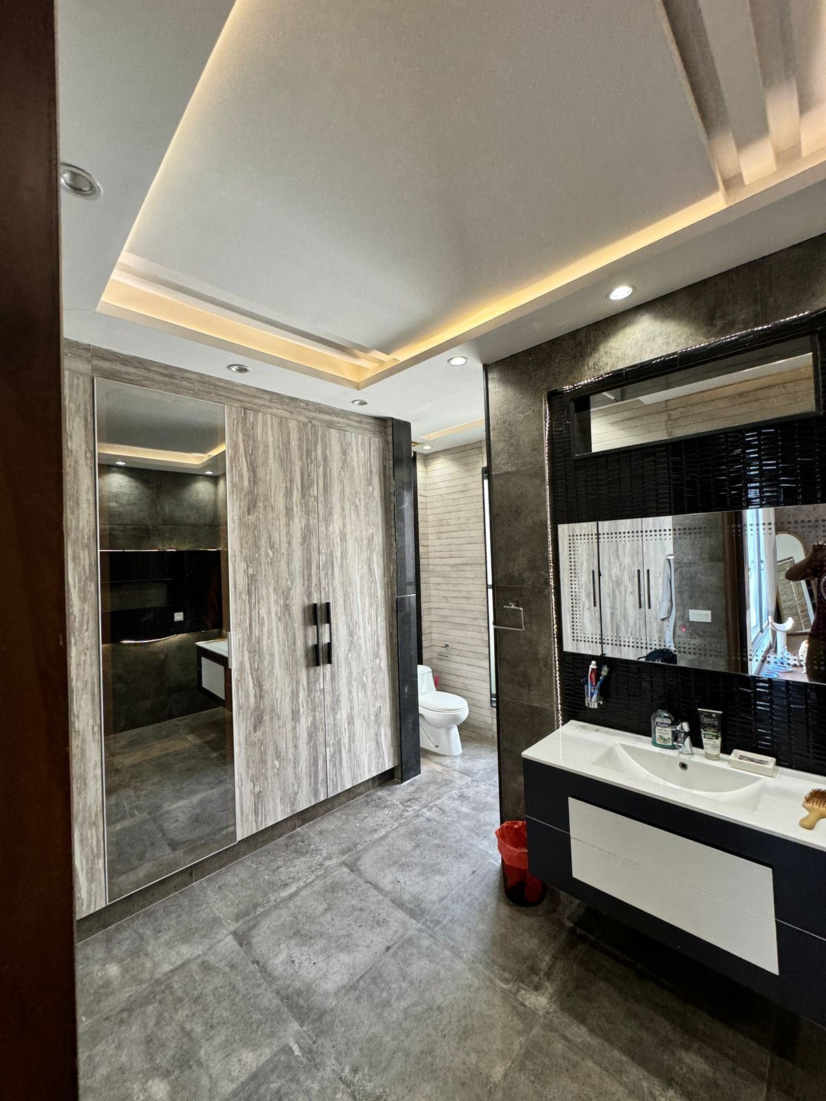Pre-owned 1 Kanal House in Phase 6