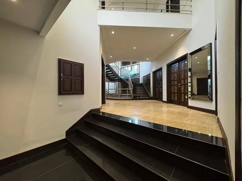 Pre-owned 3 Kanal House In  DHA Phase 6