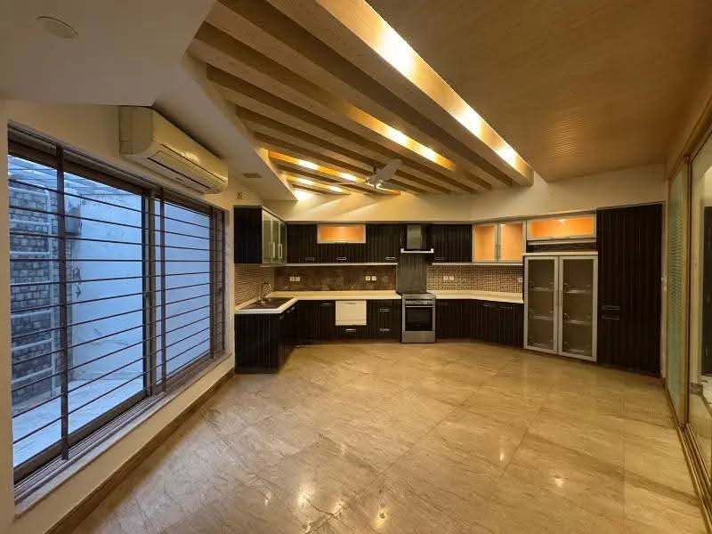 Pre-owned 3 Kanal House In  DHA Phase 6